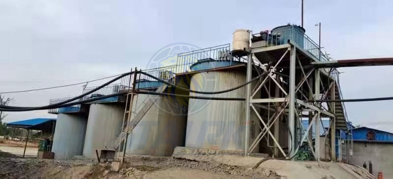 Leaching-tanks